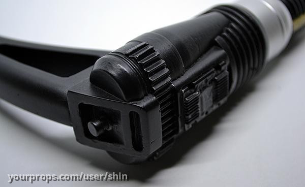 Varon-T Disruptor Pistol – Star Trek: Voyager (1995) – image 3