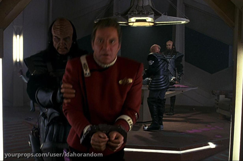 Klingon Restraints – Star Trek VI: The Undiscovered Country (1991) – image 5