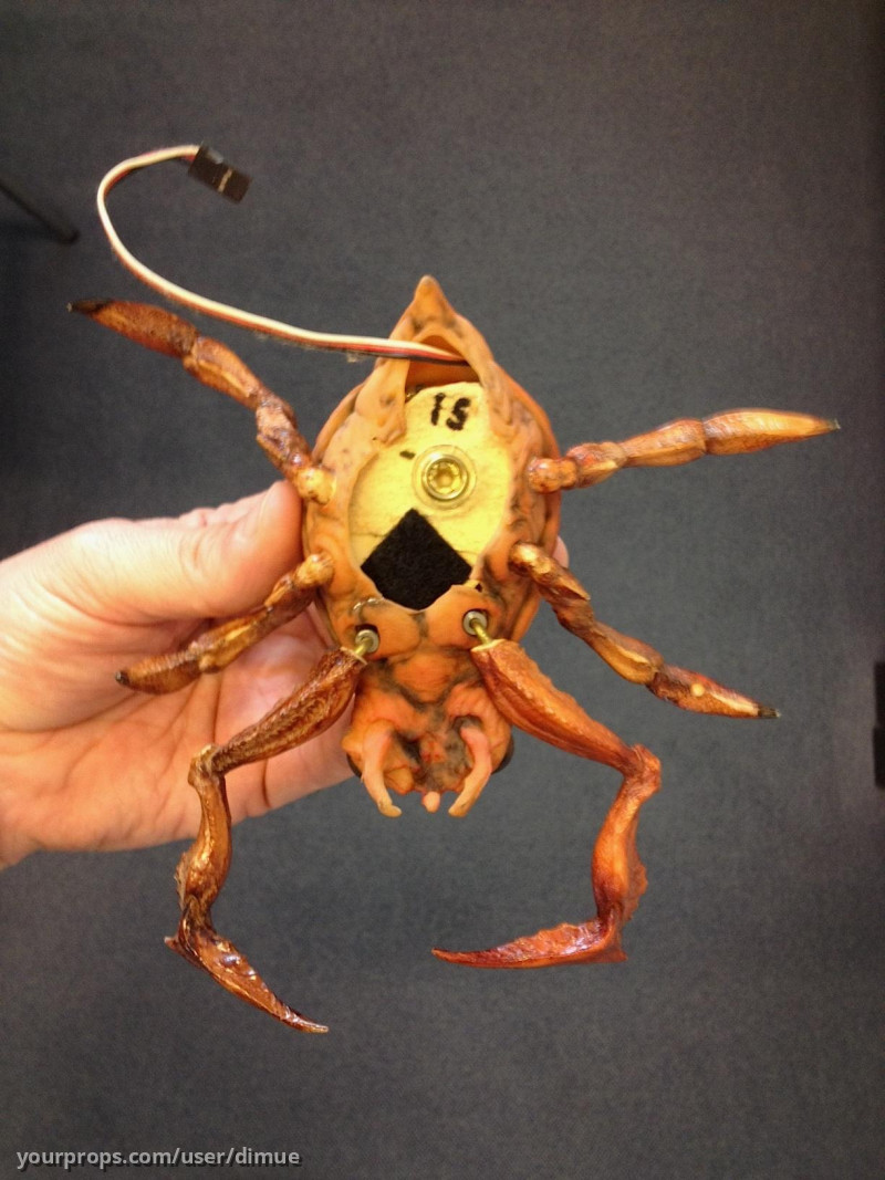 baby spider creature – Mimic 2 (2001) – image 2