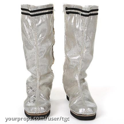 Mork (Robin Williams) Signature Silver Boots and Gloves – Mork & Mindy (1978) – image 2