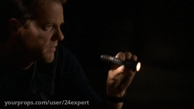 JACK  BAUER'S "TIGERLIGHT" FLASHLIGHT – 24 (2001) – image 3