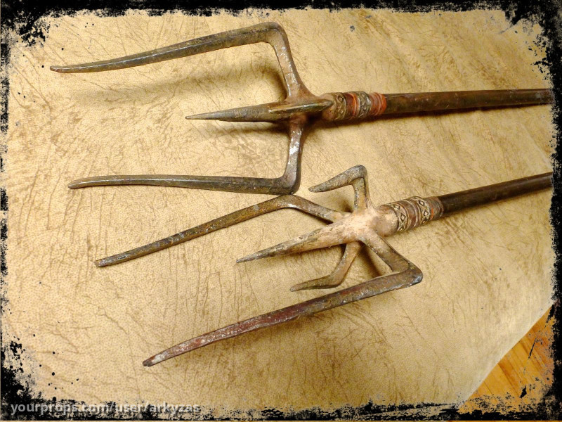 Gladiator's Trident – Spartacus: Gods of the Arena (2011) – image 1
