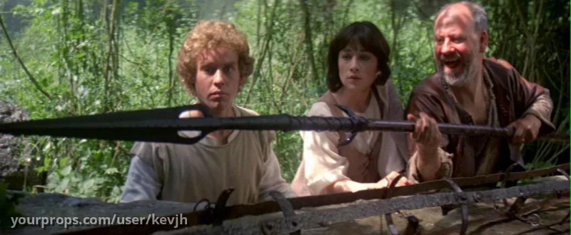 Massive 10 foot long Dragen killing spear – Dragonslayer (1981) – image 4