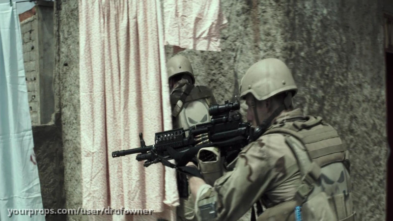 Biggles' (Jake McDorman) Hero Mark 48 Machine Gun – American Sniper (2014) – image 5