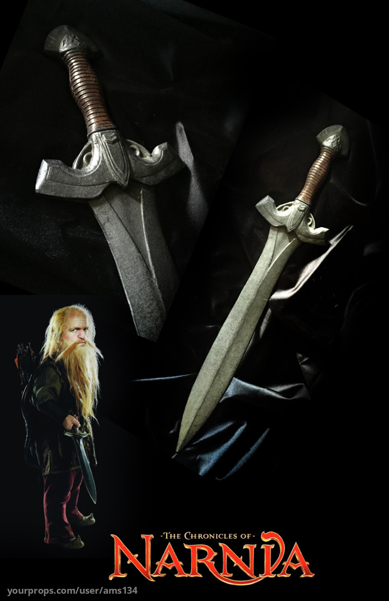 Red Dwarf Sword – The Chronicles of Narnia: The Lion, the Witch and the Wardrobe (2005) – image 1
