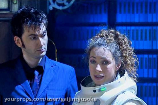 Library Book – Doctor Who (2005) – image 2