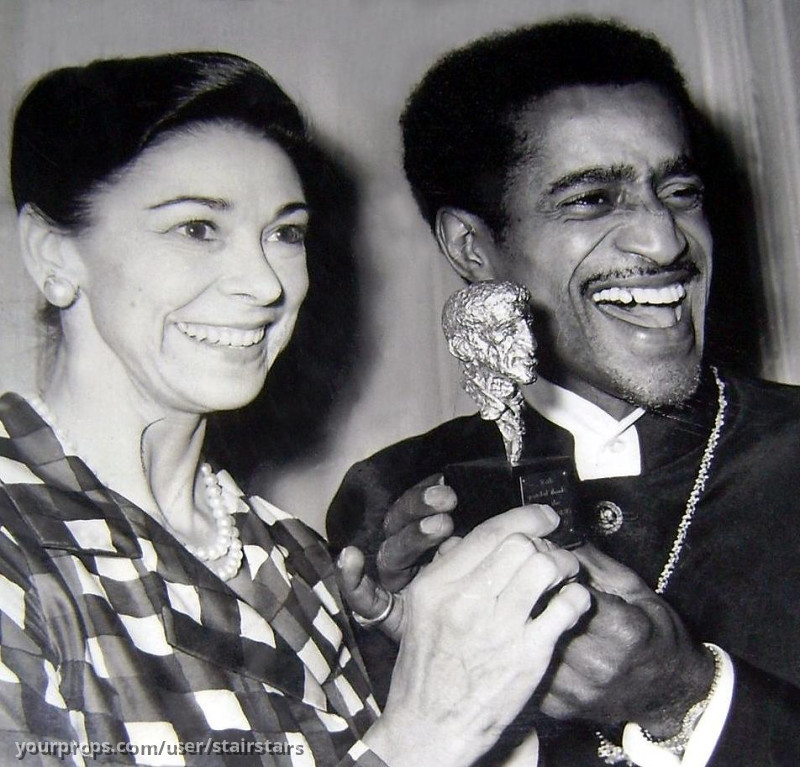 Small Bust of Sammy Davis, Jr. – Salt and Pepper (1968) – image 2