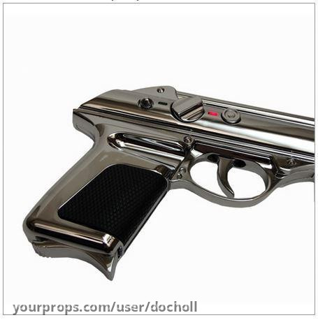 Standard Issue Agent Sidearm – Men in Black (1997) – image 4