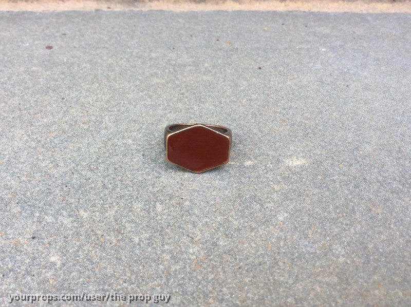 Felix's Maroon Ring – Orphan Black (2013) – image 1