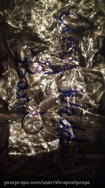 Amy's screen used wedding ring and cellphone – Bad Moms (2016) – image 3