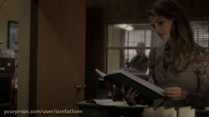 Elizabeth's Vest & Skirt EP 201 – The Americans (2013) – image 4