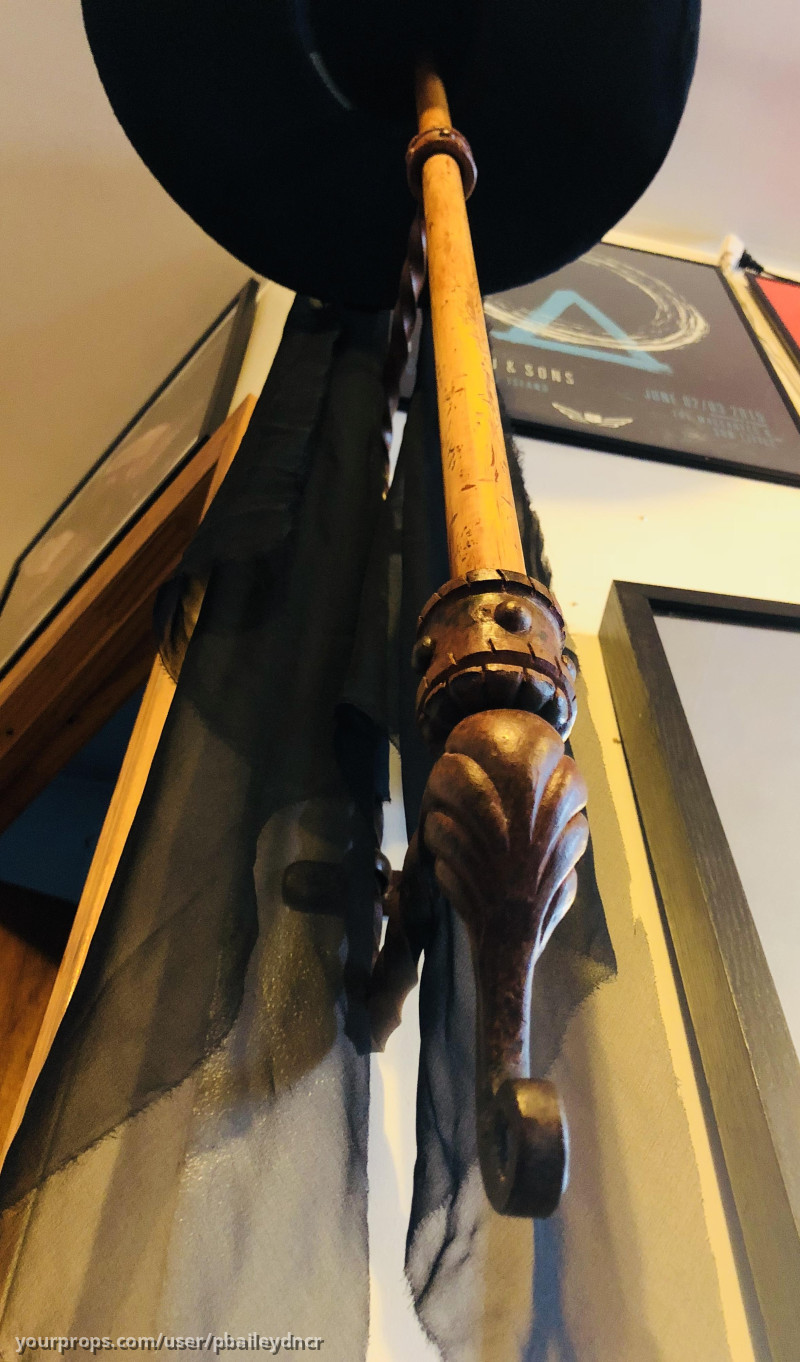 Wicked Witch of the West hat and wall mount stand – The Wizard of Oz (1939) – image 1