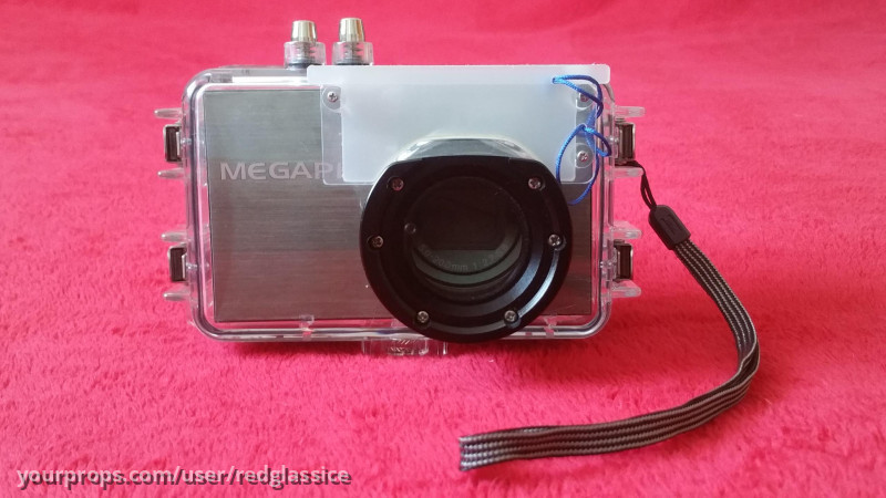 Spencer (Ashton Kutcher) screen used hero camera movie prop – Killers (2010) – image 1