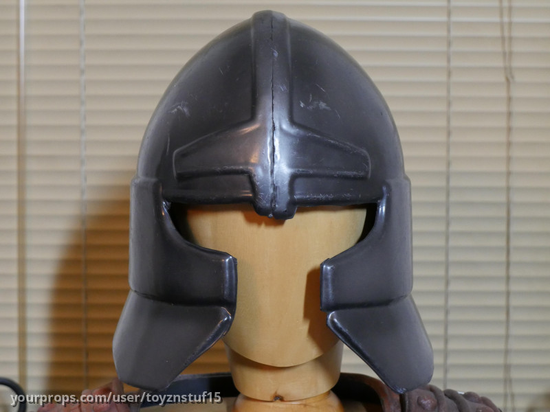 Soldier helmet – In the Name of the King: A Dungeon Siege Tale (2007) – image 1