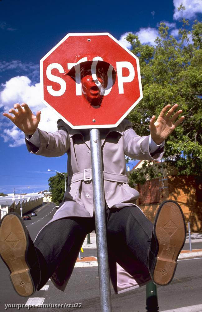 Stop Sign With Gadget's Imprint – Inspector Gadget 2 (2003) – image 3