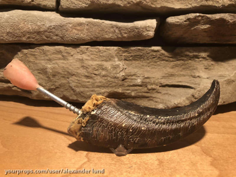 Velociraptor Claw – Jurassic Park (1993) – image 2