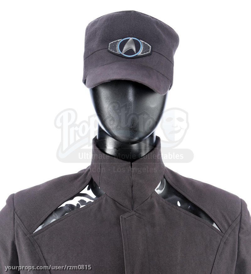 Pair of Starfleet Loader Uniforms – Star Trek Into Darkness (2013) – image 4