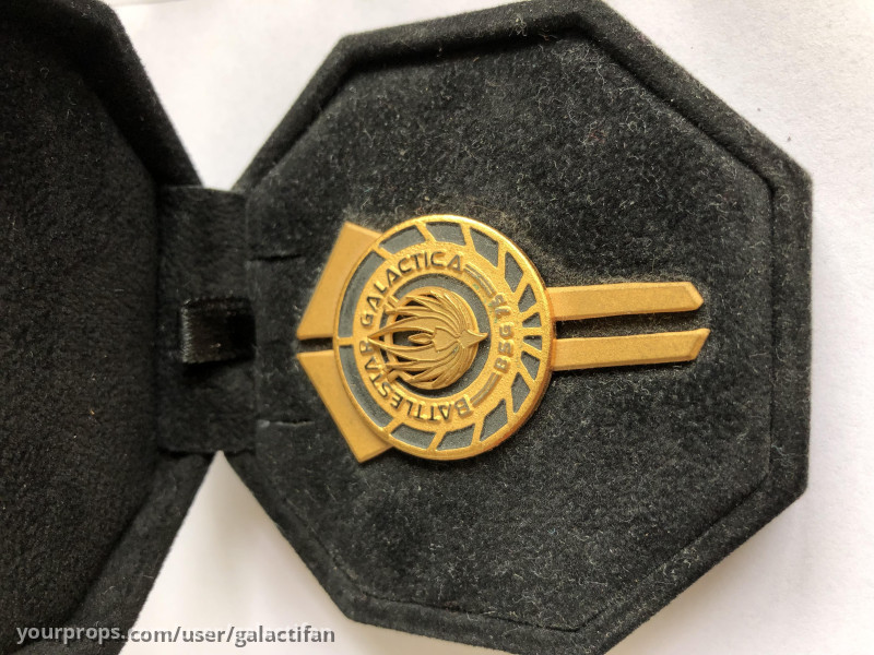 Miniseries Launch Officer Dress Uniform Pin. – Battlestar Galactica (2003) – image 1