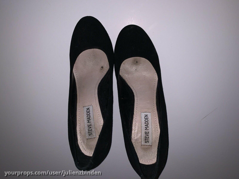 Heels worn – Harry Potter and the Deathly Hallows: Part 2 (2011) – image 3