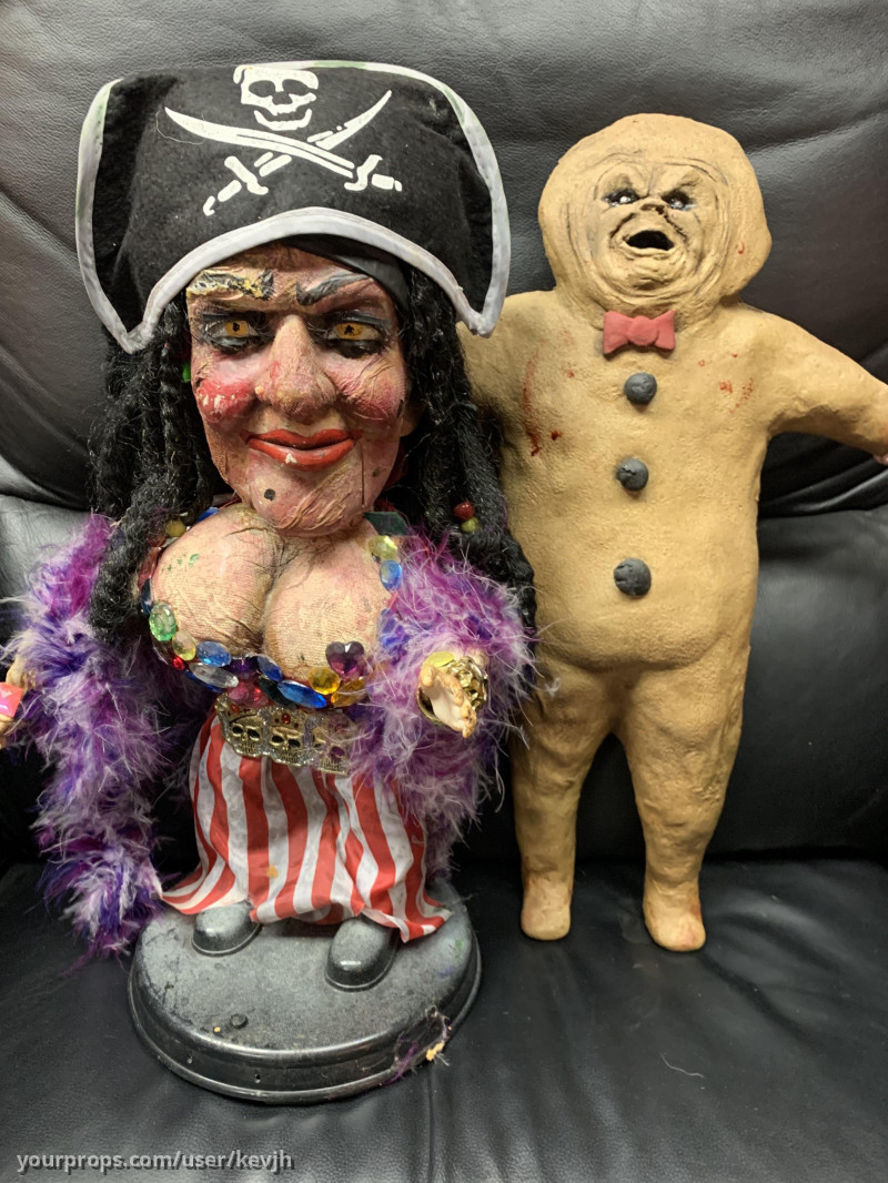 Tiny Terror.   Treasure Chest – Gingerdead Man 2: Passion of the Crust (2008) – image 3