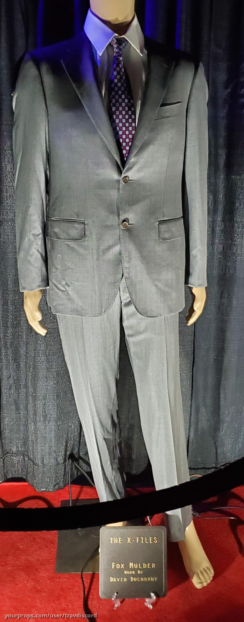 Fox Mulder's suit Season 10 – The X-Files (1993) – image 1