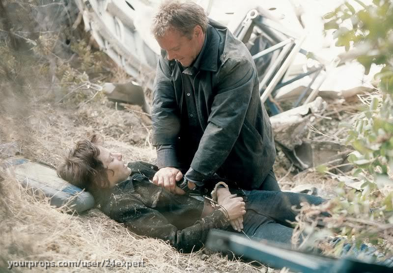 JACK BAUER'S SCREEN MATCHED "PLANE CRASH" PANTS – 24 (2001) – image 4