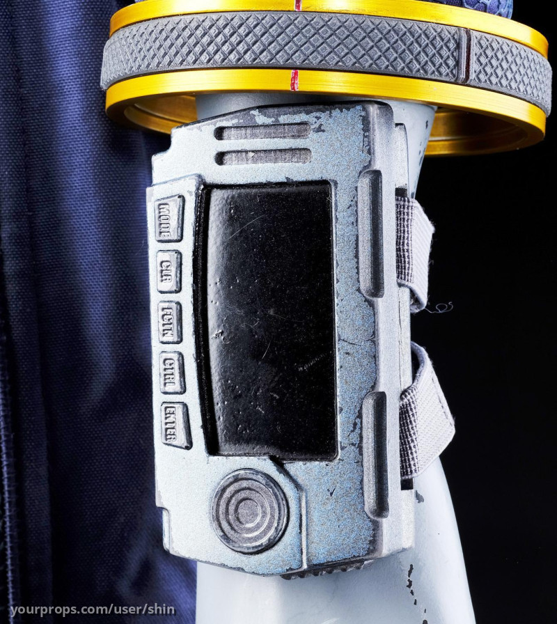 Judy Robinson (Taylor Russell) Spacesuit Under Layers – Lost in Space (1998) – image 3