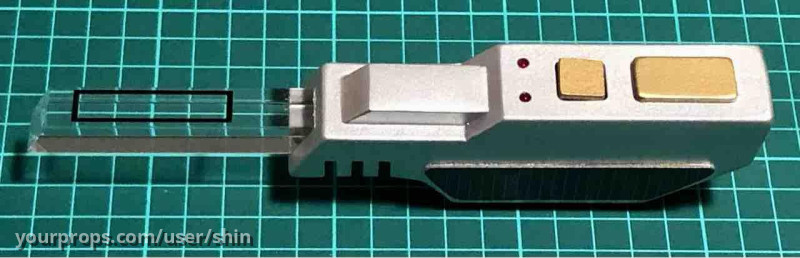 Dr. Crusher medical tool – Star Trek: The Next Generation (1987) – image 1
