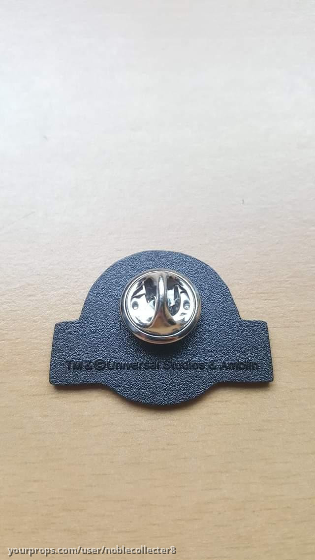 Jurassic Park logo pin – Jurassic Park (1993) – image 2
