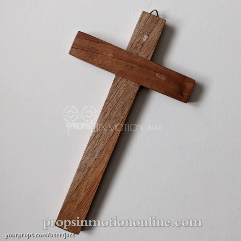 Crucifix – The Craft: Legacy (2020) – image 1