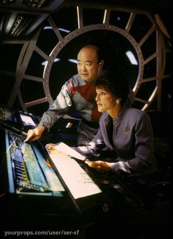 Interplanetary Expedition Uniform – Babylon 5: Thirdspace (1998) – image 4