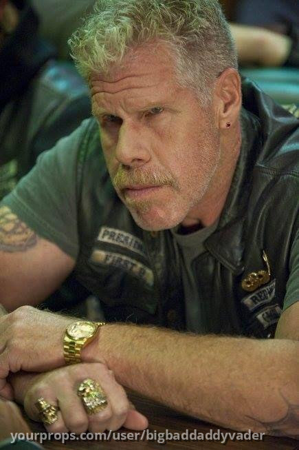 Pair of Multi-Season used Clay Morrow hero rings. Beautiful and recognisable. – Sons of Anarchy (2008) – image 5