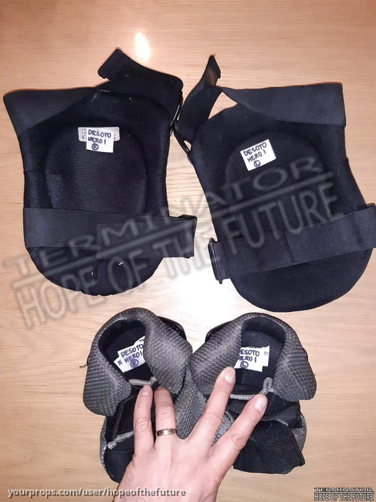 Desoto hero elbo and knee pads – Terminator Genisys (2015) – image 3