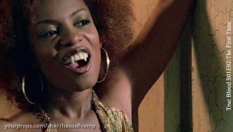 Aunjanue Ellis Screen worn fangs – True Blood (2008) – image 1