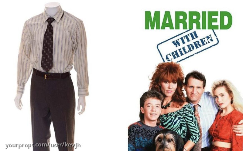 Al Bundy‘s costume seen in multiple episodes – Married... with Children (1987) – image 1