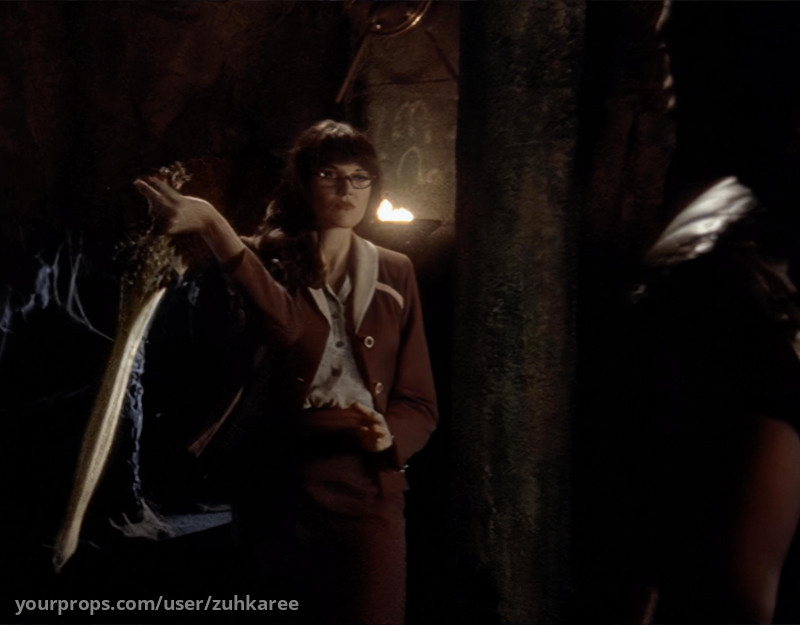 Warlord sword – Xena: Warrior Princess (1995) – image 3