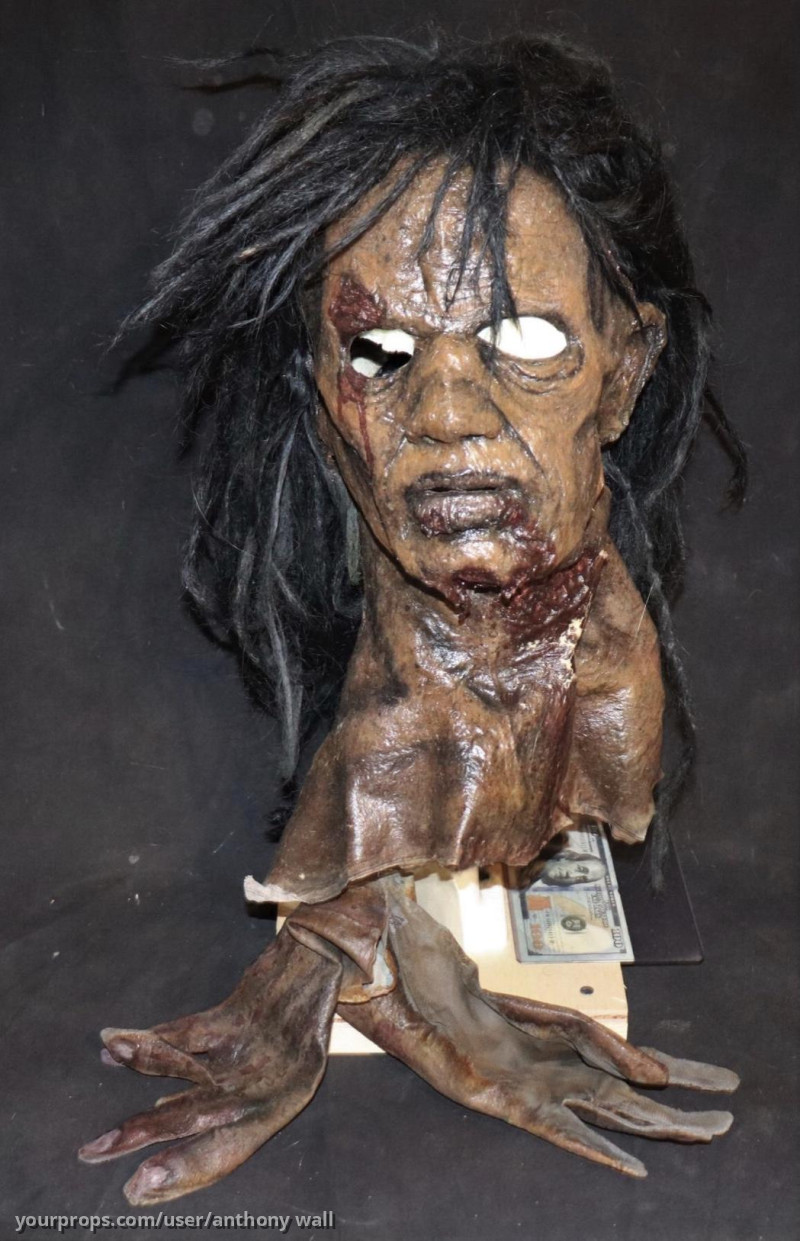 Screen used foreground Zombie mask and hands – Army of the Dead (2021) – image 1