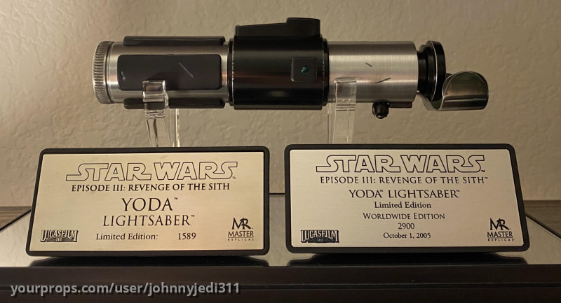 Yoda Limited Edition Lightsaber – Star Wars: Episode III - Revenge of the Sith (2005) – image 1