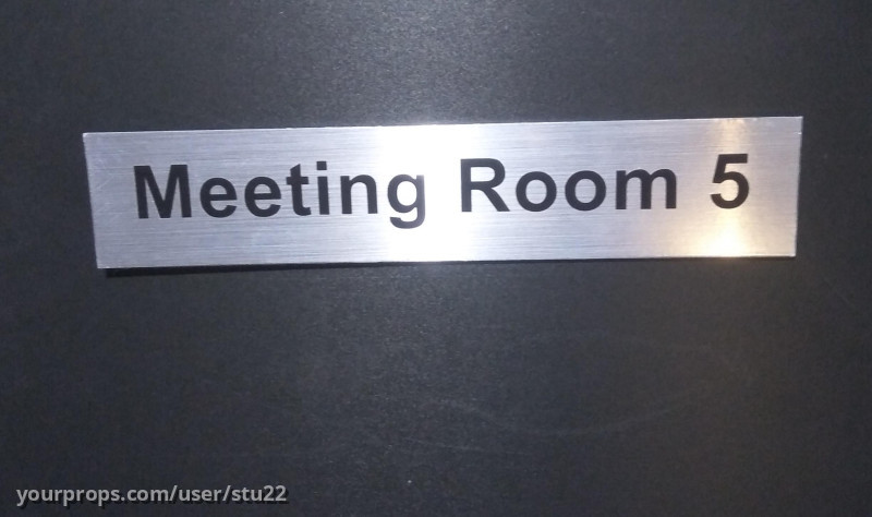 Meeting Room 5 Sign – The IT Crowd (2006) – image 1