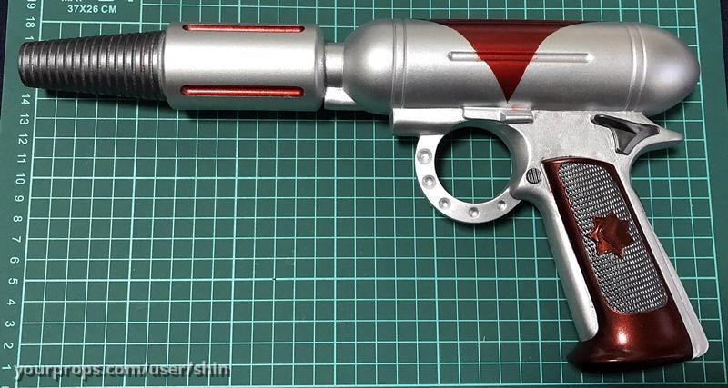 Capt. Proton gun – Star Trek: Voyager (1995) – image 2