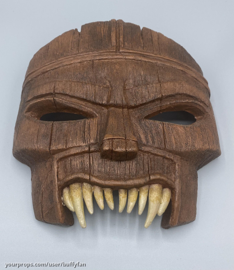 Ovu Mobani Mask – Buffy the Vampire Slayer (1997) – image 1