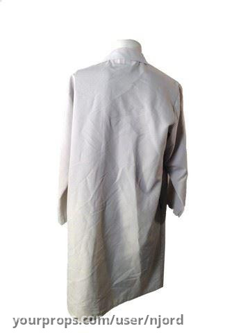 Lab coat worn by Sarah Michelle Gellar – Buffy the Vampire Slayer (1997) – image 2
