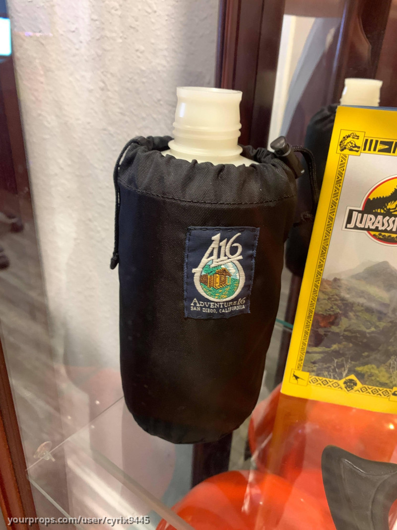 Grant's Water Bottle and Holder – Jurassic Park (1993) – image 1