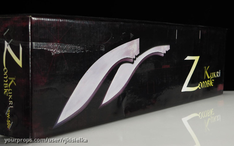 Kukri – Resident Evil: Afterlife (2010) – image 3
