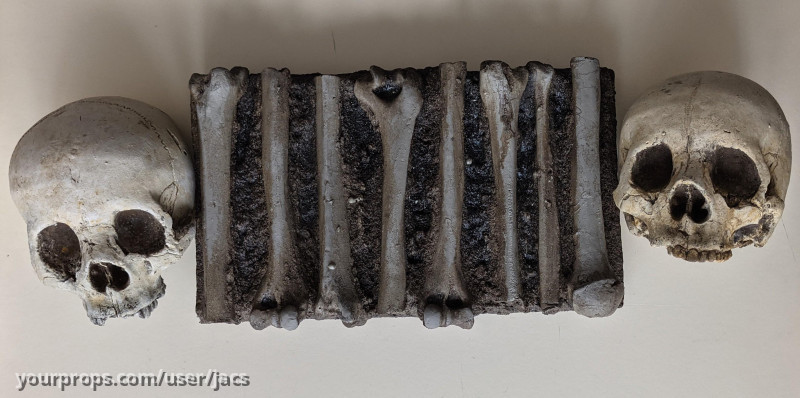 Skull and Bones from the temple of Calliech – Cursed (2020) – image 1