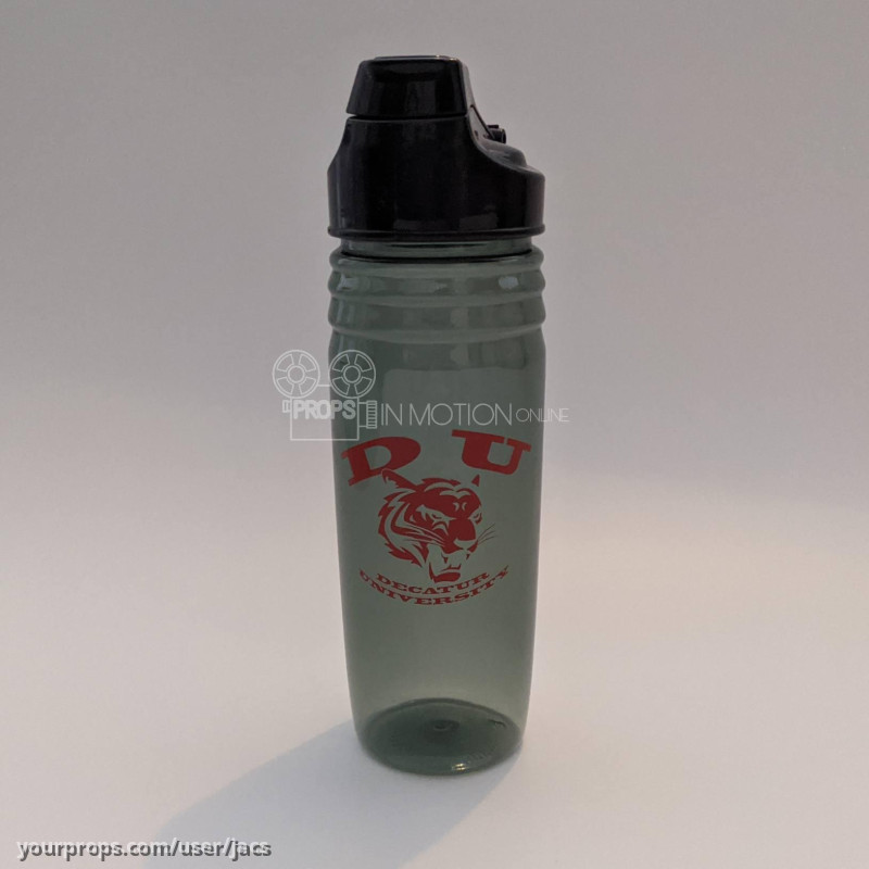Deena (Melissa McCarthy) bottle – Life of the Party (2018) – image 1