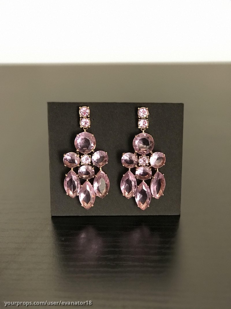 Betty Suarez’s Screen Worn Earrings & Bracelet – Ugly Betty (2006) – image 2