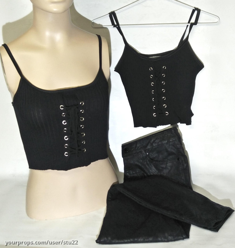 Production Wardrobe – Spiderhead (2022) – image 1