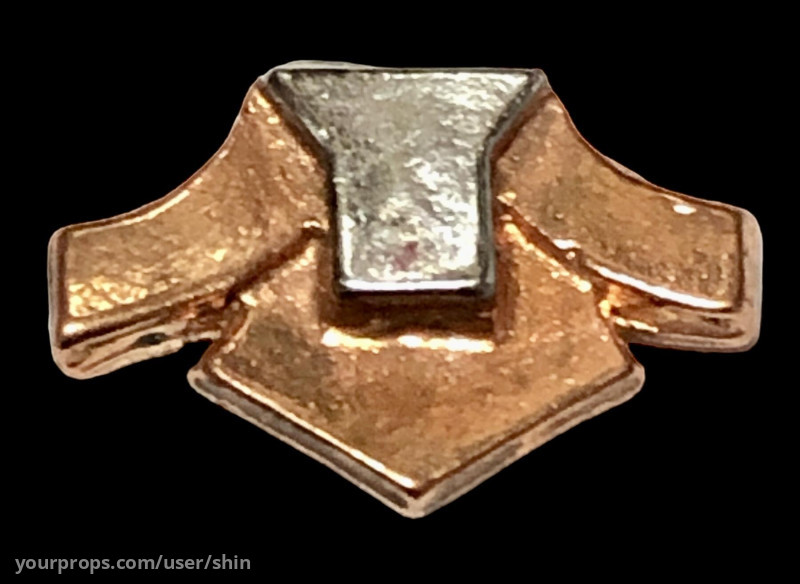 Vulcan rank pin – Star Trek: Enterprise (2001) – image 1