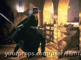 Prop Vintage style Trinket Box used on the set of “The Mask of Zorro” – The Mask of Zorro (1998) – image 4